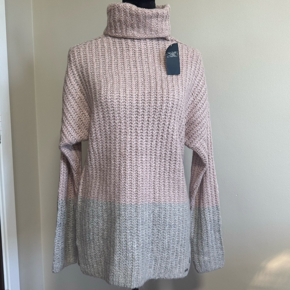NWT Abercrombie & Fitch Oversized Turtleneck Sweater Pink & Grey Size M Medium